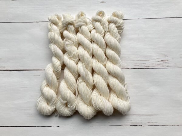 Ongeverfde Sock Sock mini's- fingeringh weight - 5 stuks